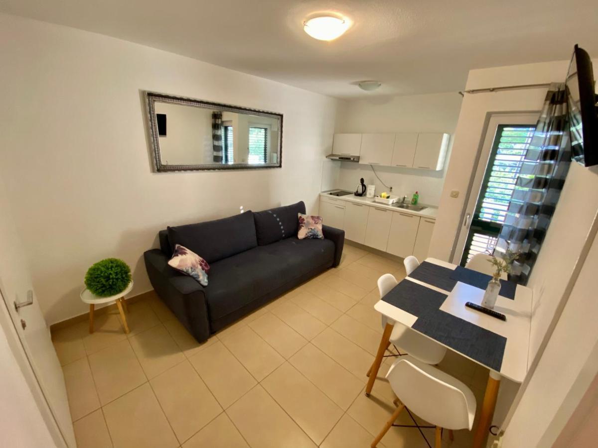 Villa Hills Макарска Екстериор снимка