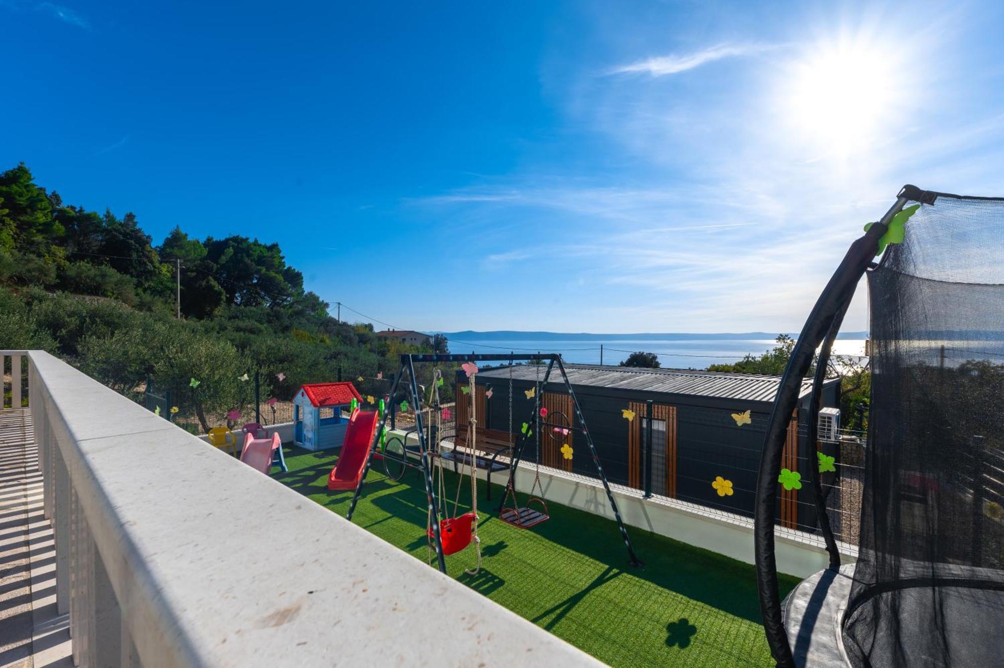Villa Hills Макарска Екстериор снимка